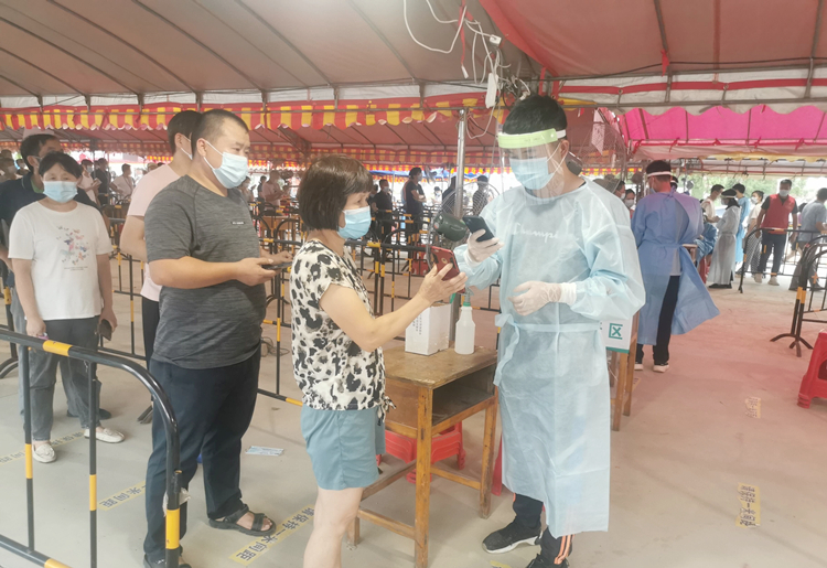 20220712 請黨放心、抗疫有我——中山坦洲項目助力當(dāng)?shù)匾咔榉揽?圖2.jpg