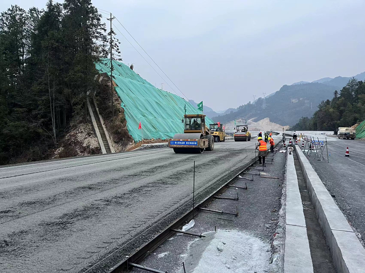 20221230651845.jpg 2ccbe2ebbe744ffe1cb760c4d6fd37a.jpg