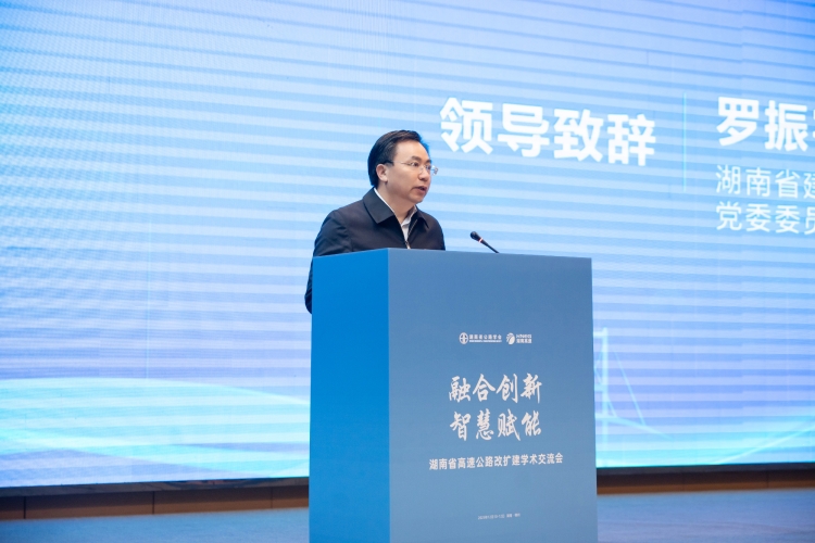 20251218906851.jpg 232452e253e2f5173f83a134a362fa56.jpg